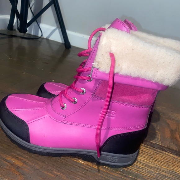 UGG BUTTE PINK (BIG KIDS ) SIZE 6 - Picture 5 of 5